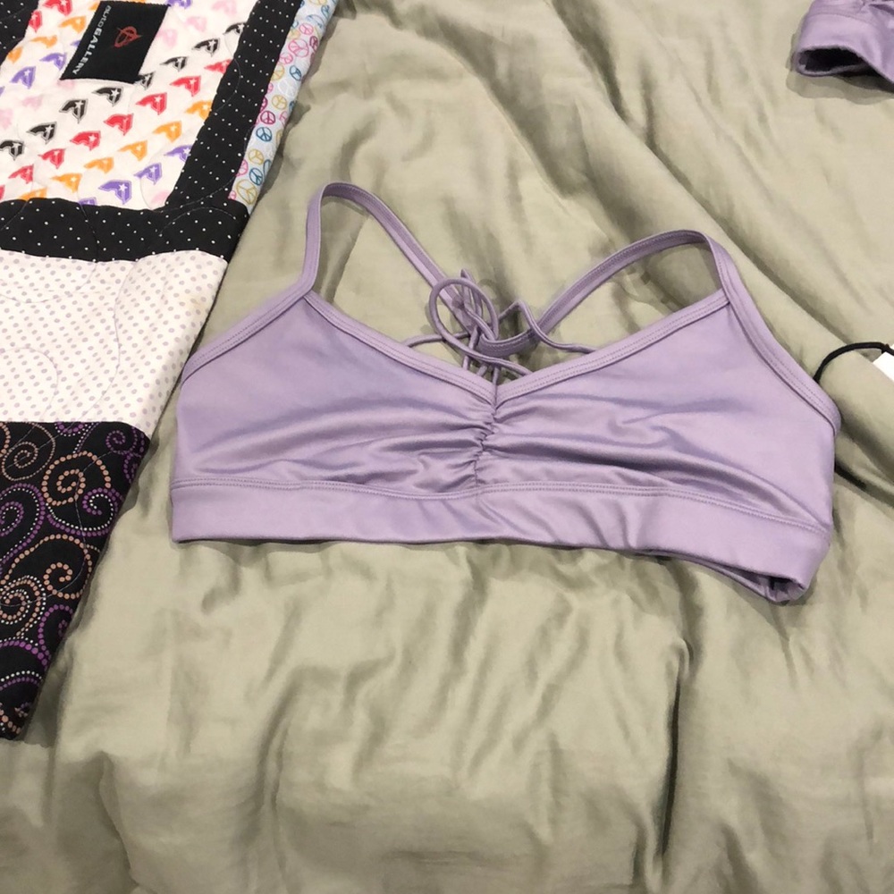 Alo yoga straps sports bra